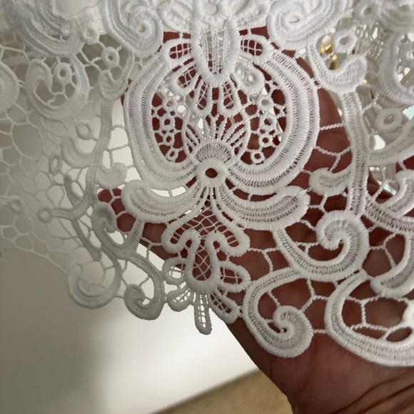 White Sleeveless Top with Lace Hem - Picture 4 of 6